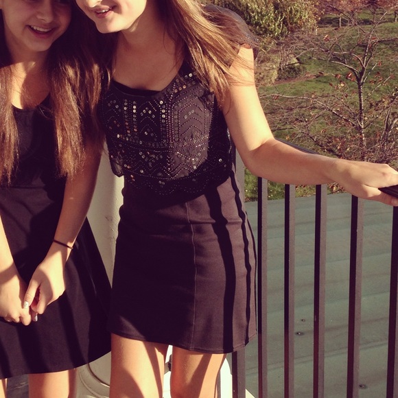 Sequin top Dress - Picture 4 of 4